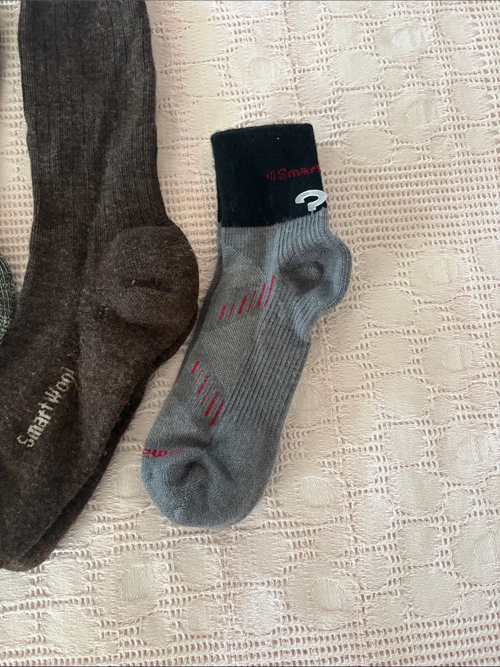 4 pairs smartwool socks